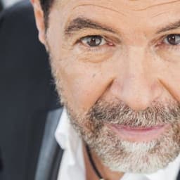 Clint Holmes