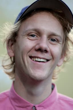 Josh Thomas