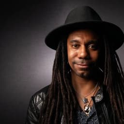 Julian Cross