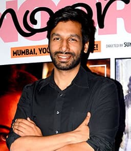 Kanan Gill