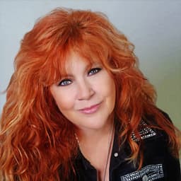 Lisa Layne