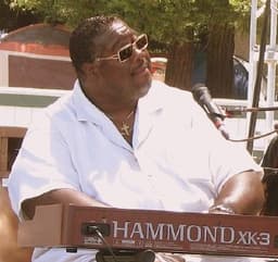 Melvin Seals