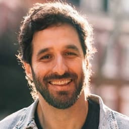 Rafi Bastos