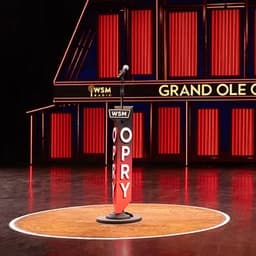 Strand Ole Opry