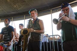 Too Many Zooz