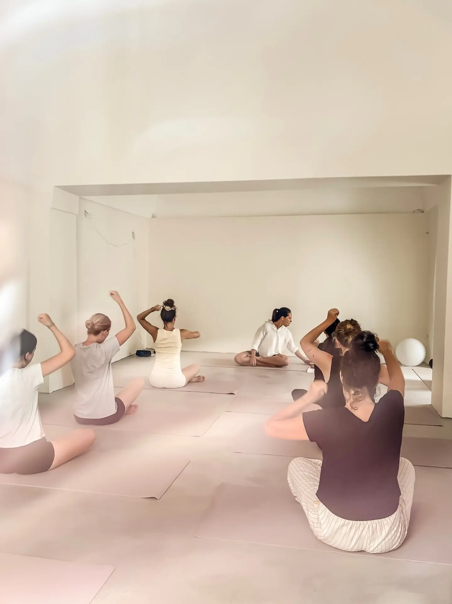 Yoga & Meditazione Kundalini con Gong Shavasana 08:00 - 09:00 am